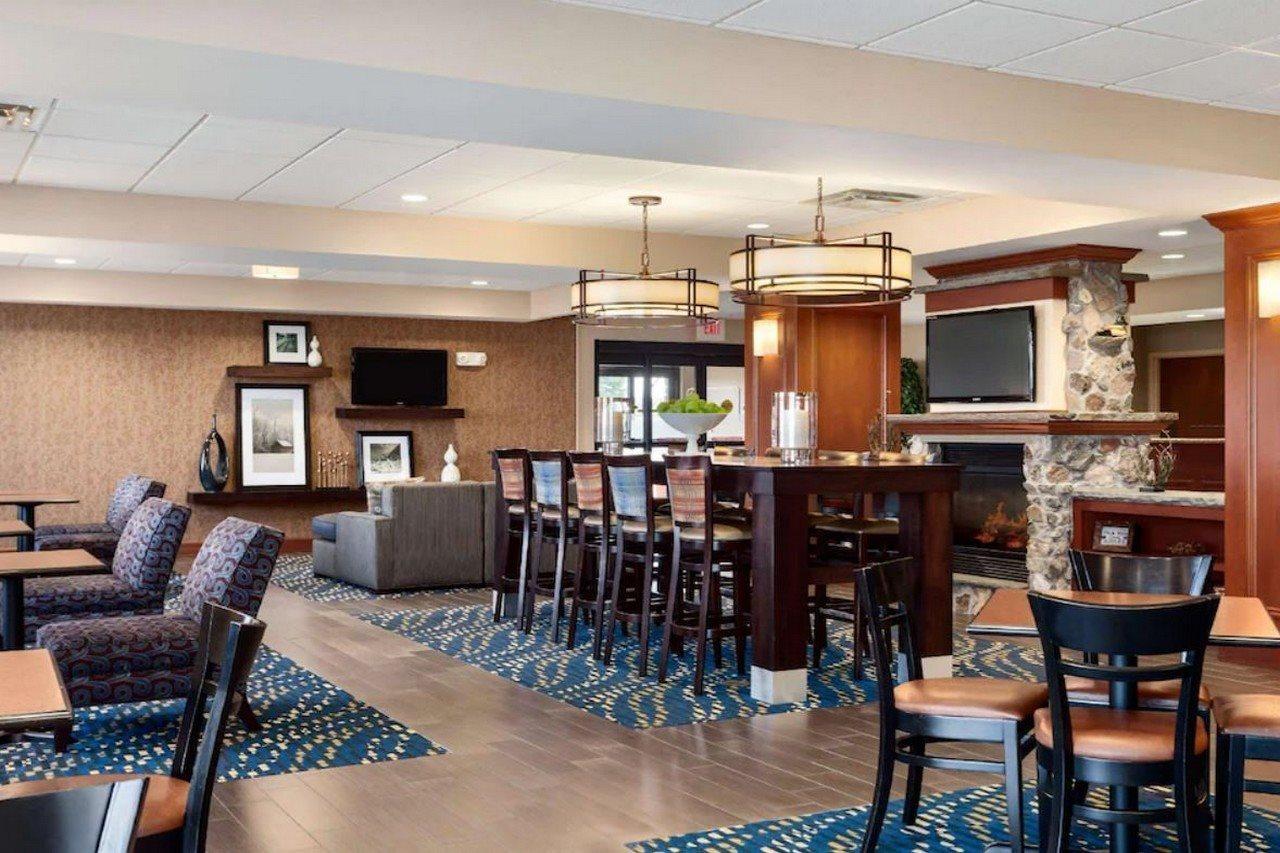 Hampton Inn Вотертаун Екстер'єр фото