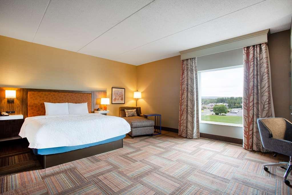 Hampton Inn Вотертаун Номер фото