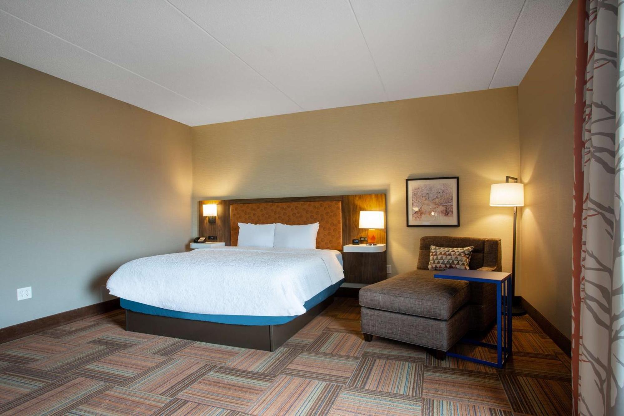Hampton Inn Вотертаун Екстер'єр фото