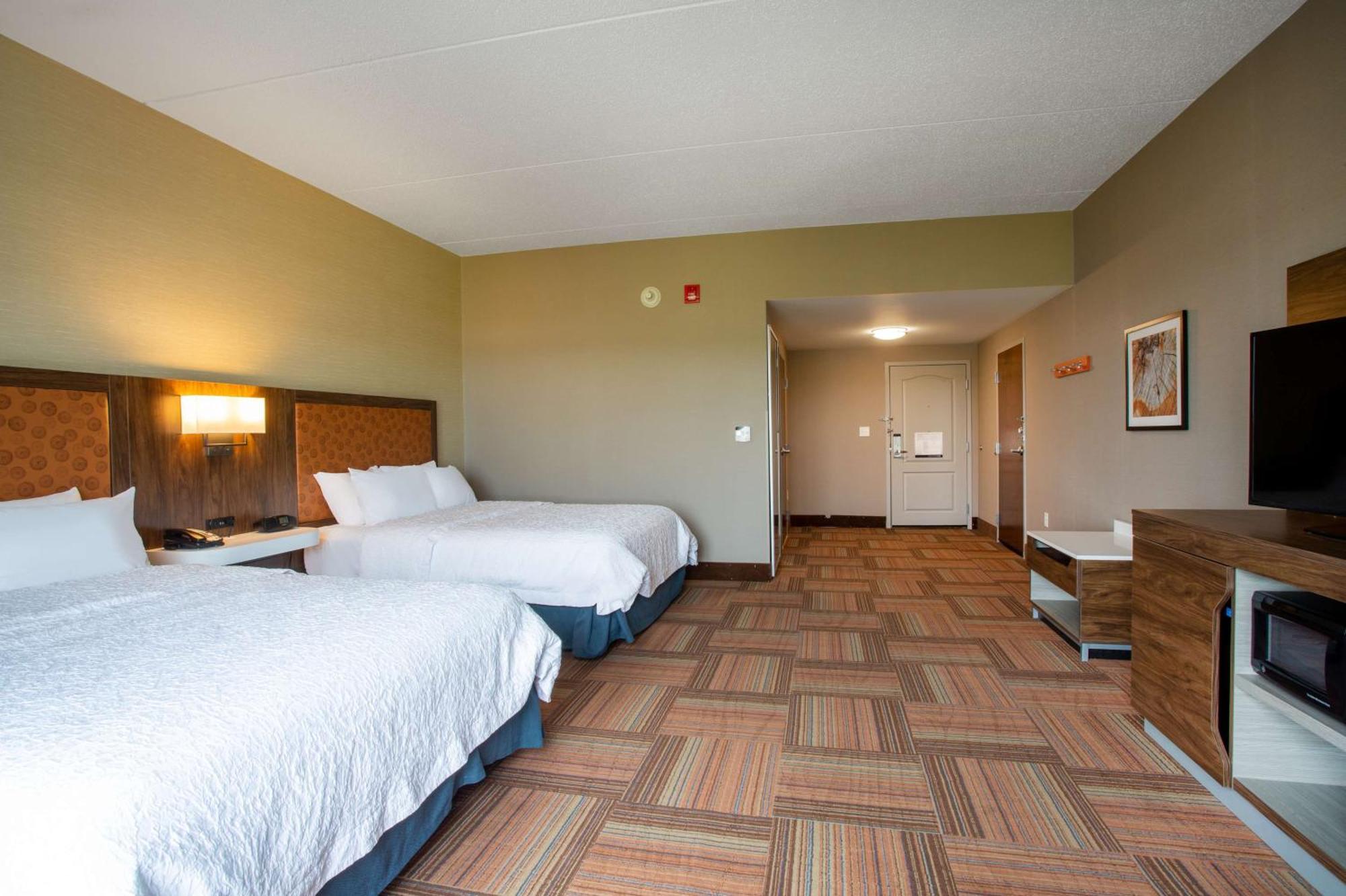 Hampton Inn Вотертаун Екстер'єр фото