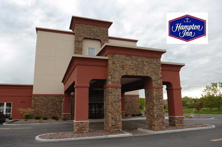 Hampton Inn Вотертаун Екстер'єр фото